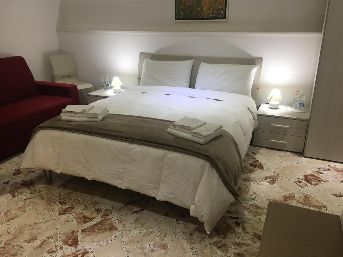 B&B A Casa Di Paola レッチェ エクステリア 写真